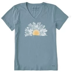Life Is Good Women's Watercolor Daisy Crusher Vee Short-Sleeve Shirt